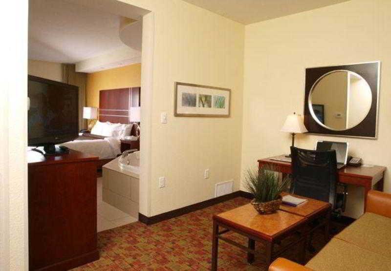 Springhill Suites Pigeon Forge Exterior foto